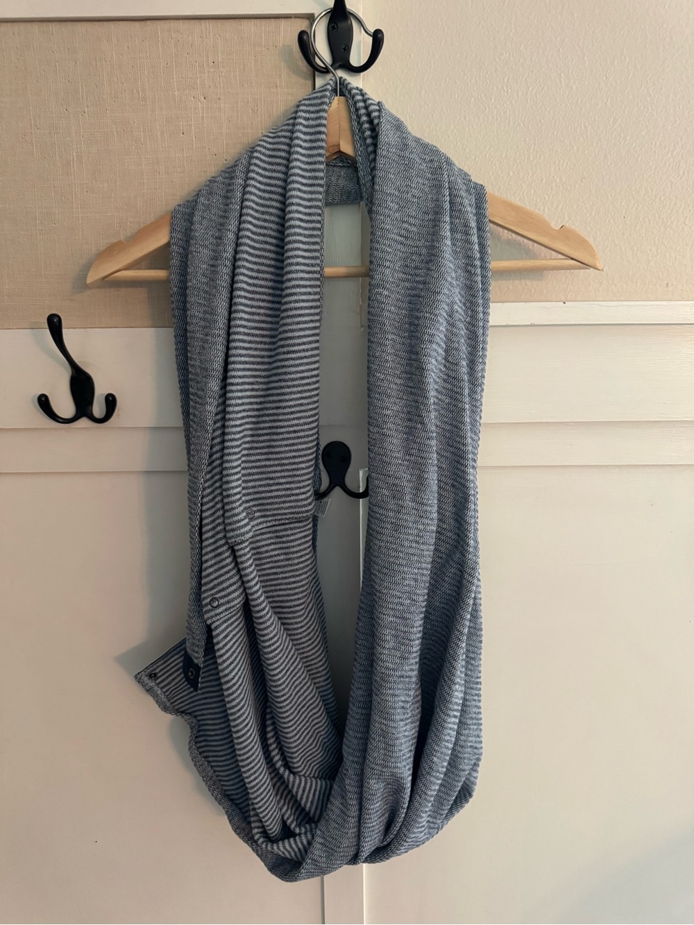 Lululemon Snap Infinity Scarf